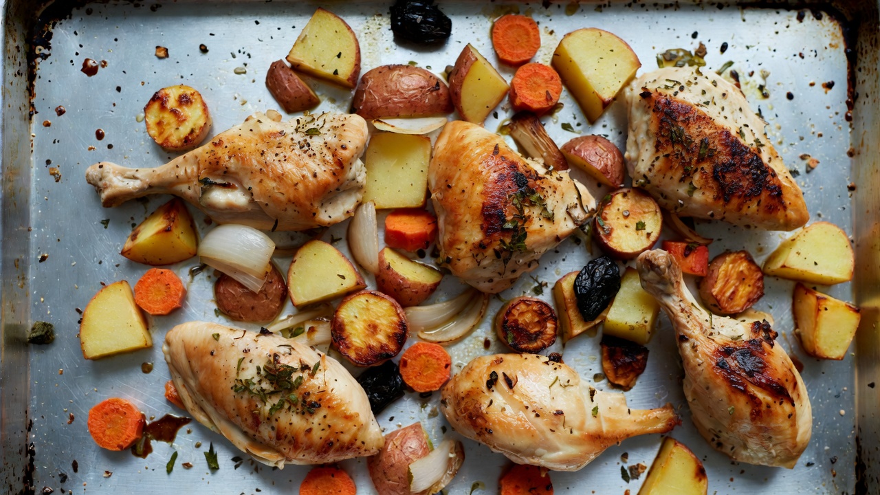 Sheet-Pan Chicken & Veggies (Weeknight Dinner That Always Works)
